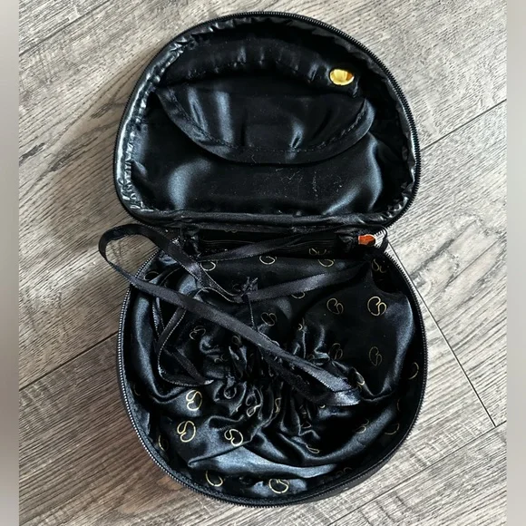 St John Makeup or Jewelry Case - Picture 2 of 5